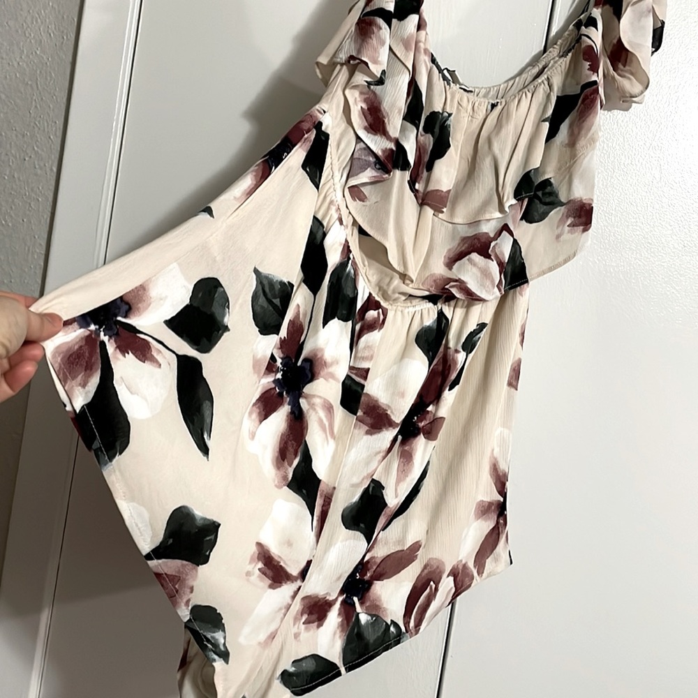 Large Soft Romantic American Eagle Romper Tiered Flowy and Pockets